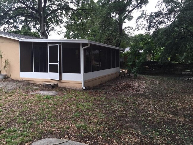 Building Photo - 906 Homewood Dr