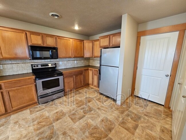 Building Photo - 6517 S Cattail Ln