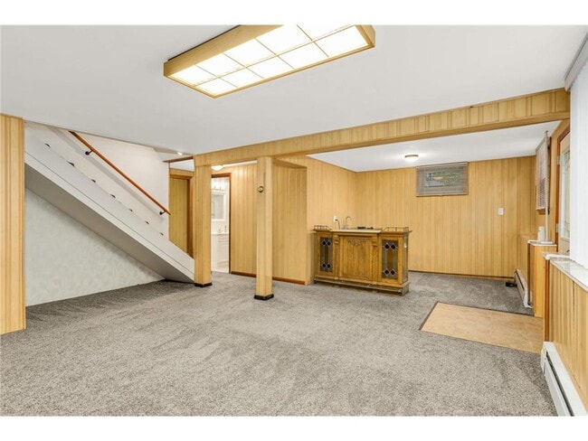 Building Photo - 2331 W Medicine Lake Dr