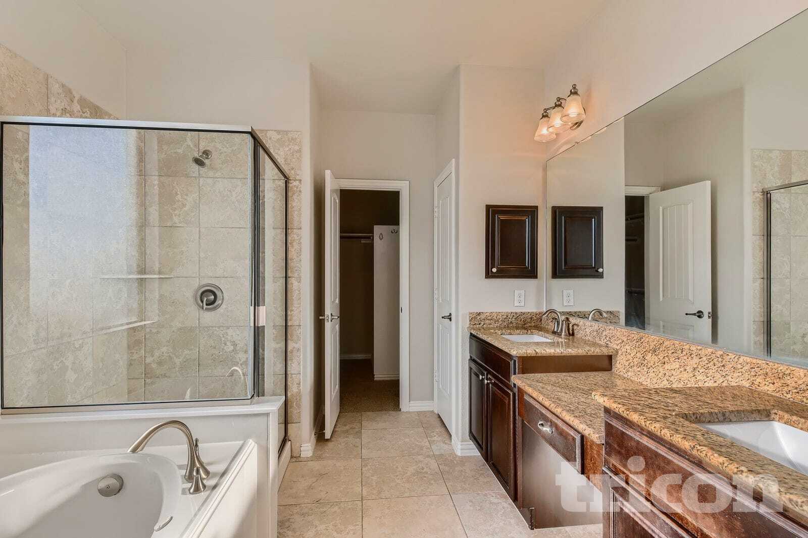 Building Photo - 1913 Colony Glen Ln