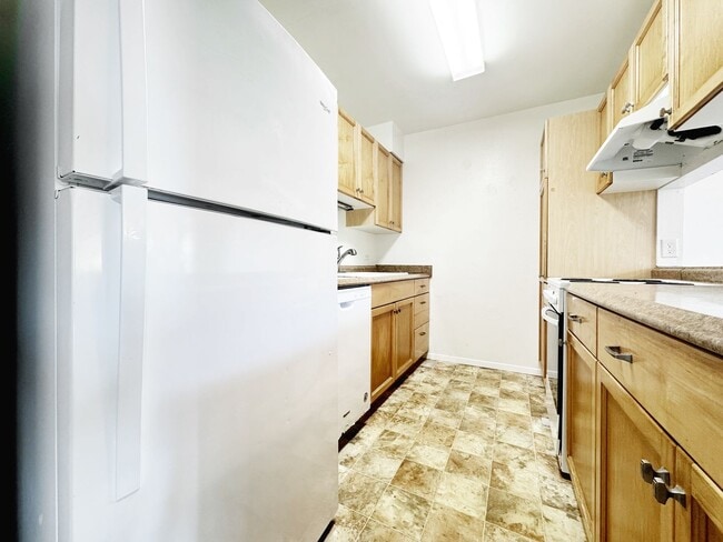 Building Photo - Pet Friendly Kaneohe Townhouse with Covere...