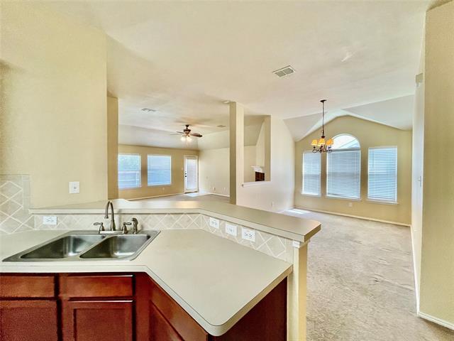 Building Photo - 1535 Silver Spur Dr