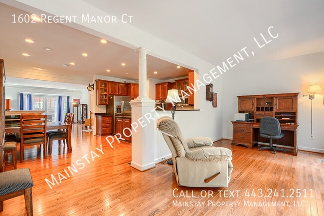 Building Photo - 1602 Regent Manor Ct