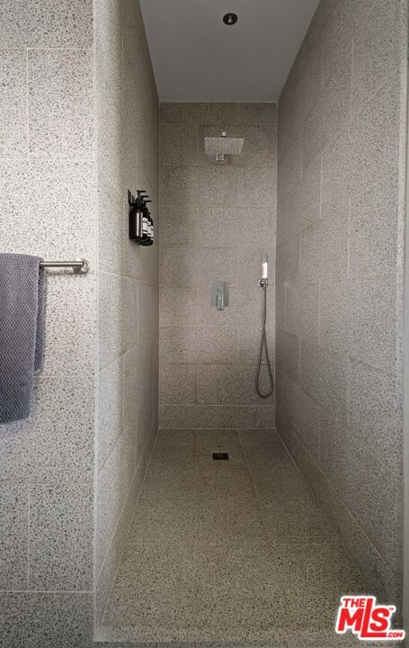 Building Photo - 947 Amoroso Pl