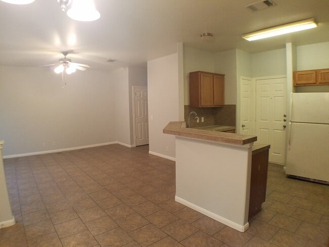 Building Photo - 2500 Allred Dr