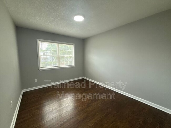 Building Photo - 312 E Gregory Blvd