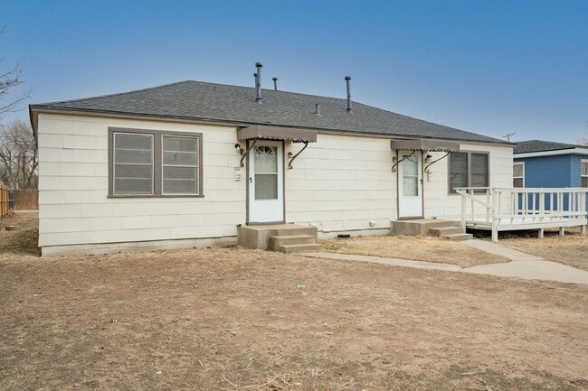 Building Photo - 927 S Bryan St