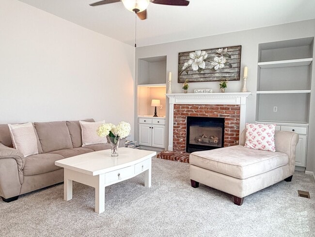 Building Photo - Beautiful, Spacious Home in Highlands Ranch