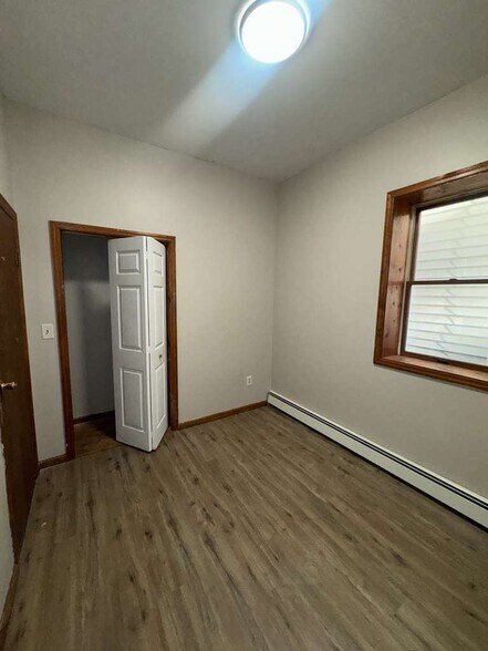 Building Photo - 373 3rd St