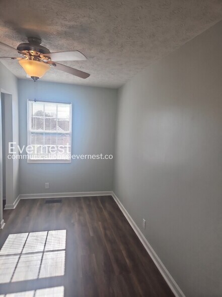Building Photo - 1407 Apache Ln