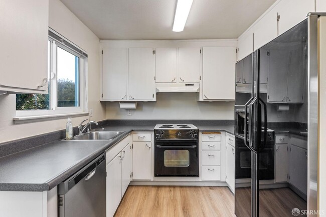 Building Photo - 5322 Balhan Ct