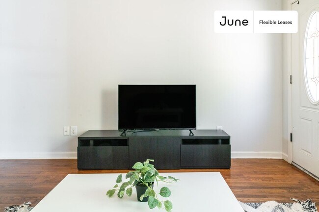 Building Photo - 1001 Gullett Street