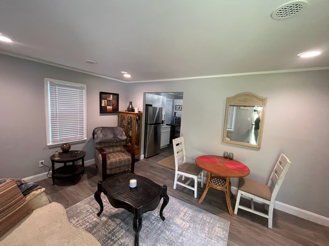 Building Photo - Fully furnished beautifully renovated house!
