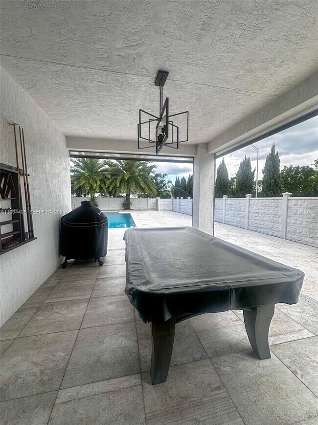 Building Photo - 14680 SW 17th St