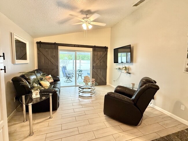 Building Photo - 2266 Mallard Creek Cir