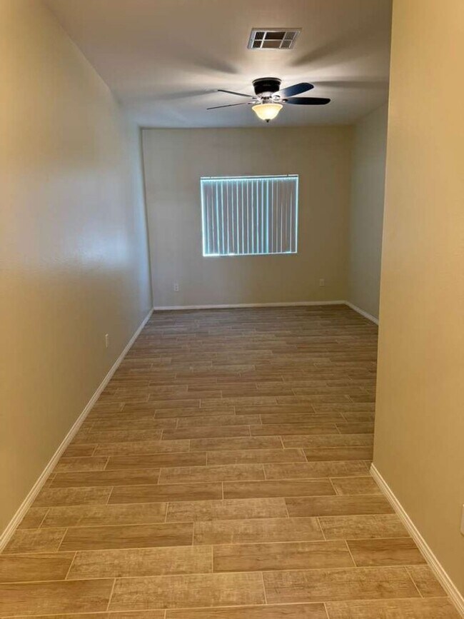 Building Photo - AVAILABLE NOW  4bd/2ba, 1895 Sq. Ft. Single Family Home with Solar