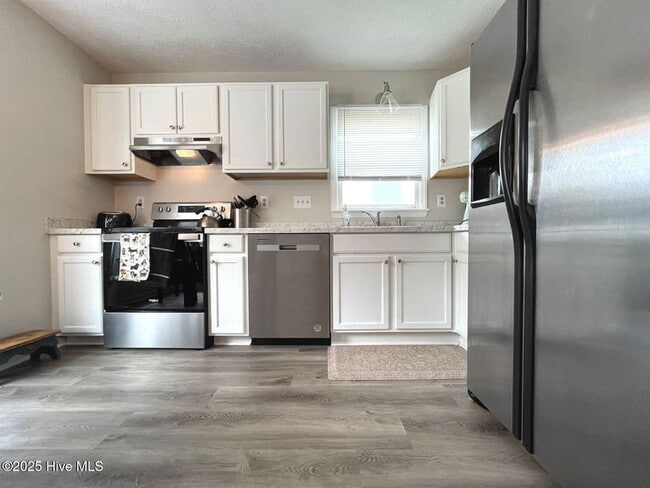 Building Photo - 5721 Randleman St