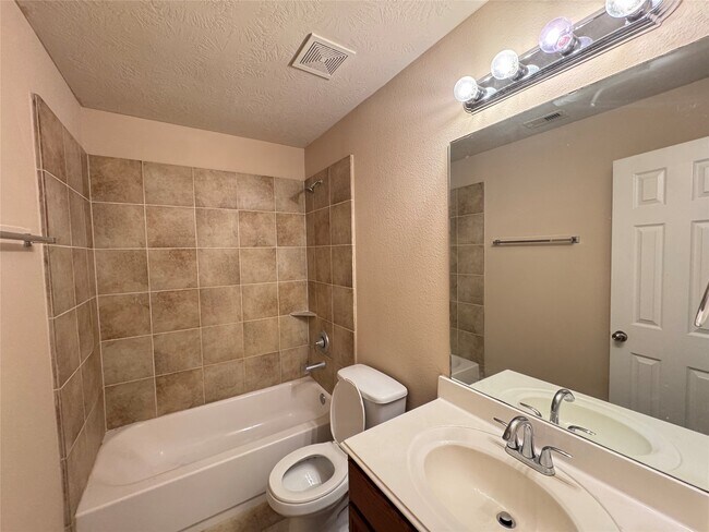 Building Photo - 25210 Ginger Ranch Dr