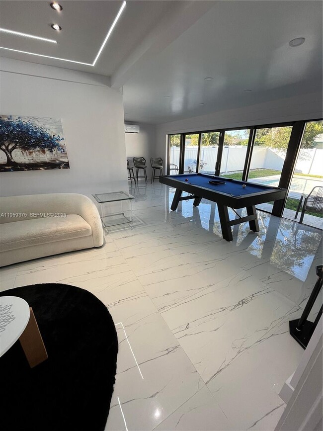 Building Photo - 39 SE 7th St