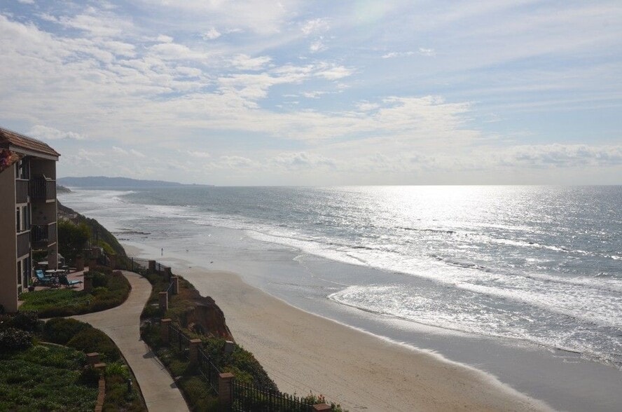 Building Photo - 190 Del Mar Shores Terrace