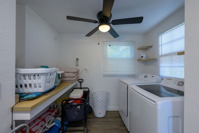 Building Photo - 2229 Alice Rd