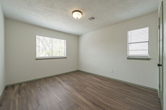 Building Photo - 1626 NW 45th St