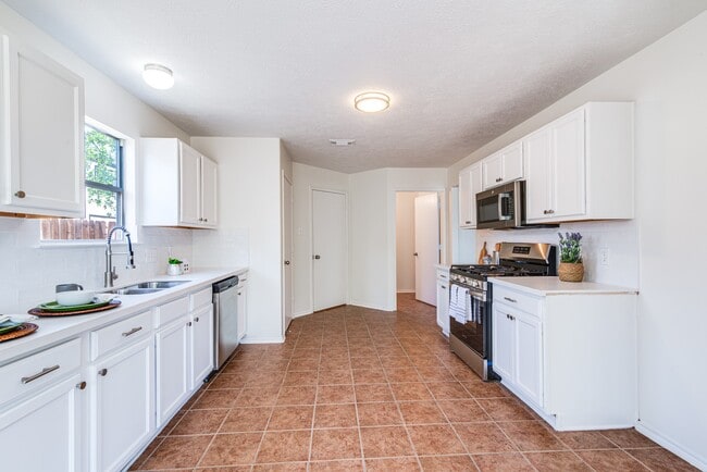 Building Photo - 7215 Autumn Day Ct