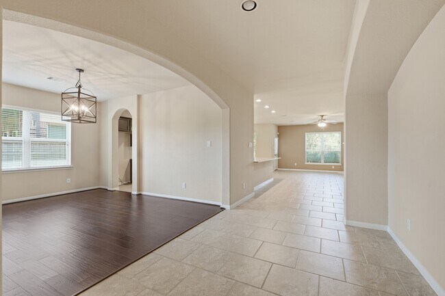 Building Photo - 5815 Creek Crossing Ct