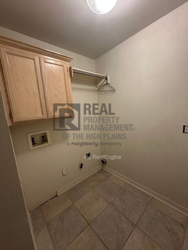 Building Photo - 2513 Stardust Ln