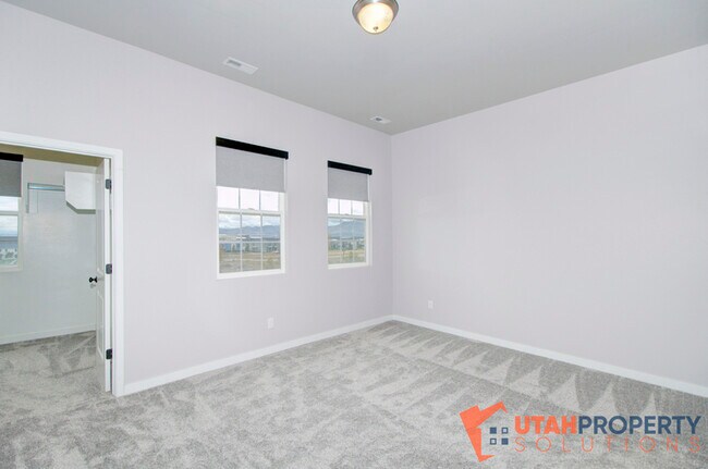 Building Photo - 5348 W South Jordan Pky