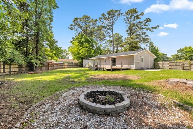 Building Photo - Adorable Brick Ranch- Piney Green Area