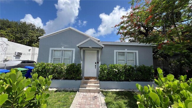 Building Photo - 113 NW 35th St