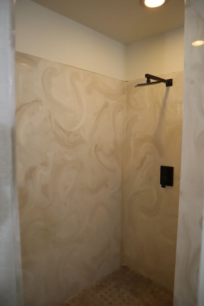 Building Photo - A Home You Have To See To Believe!!!