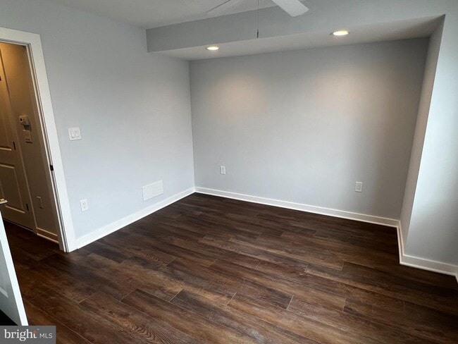Building Photo - 2543 Manton St