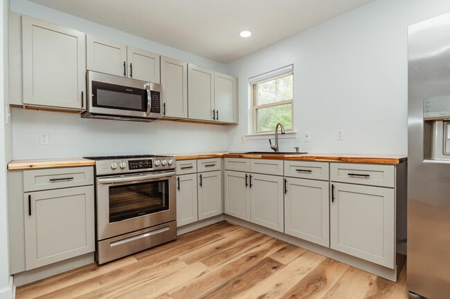 Building Photo - 5439 Penny Creek Rd