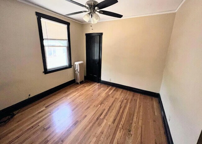 Building Photo - 4750 N Lotus Ave
