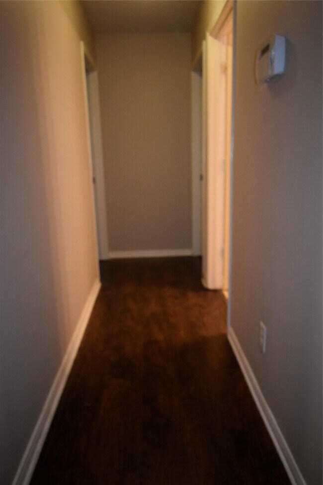 Building Photo - 10519 N Newpark Dr
