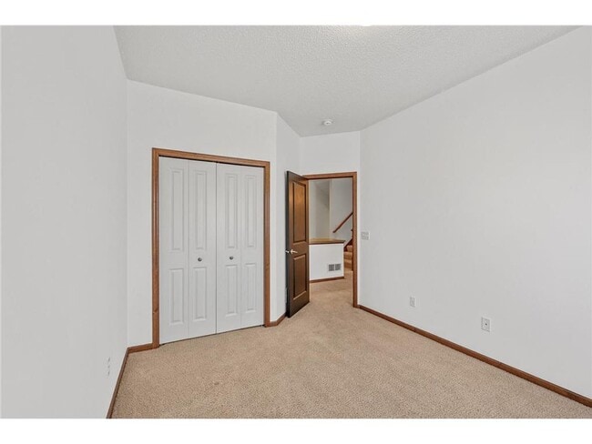 Building Photo - Awesome otesgo property for lease, 3 beds 2 baths, updates through-out!