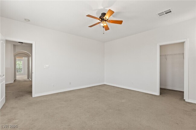 Building Photo - 2831 Dunnottar Ave