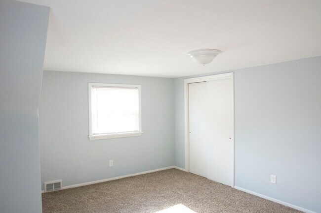 Building Photo - 1242 Genesee Ave