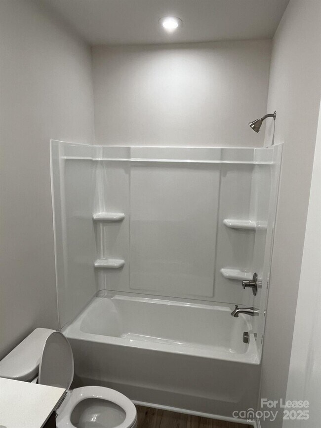 Building Photo - 3159 Hutton Gdns Ln