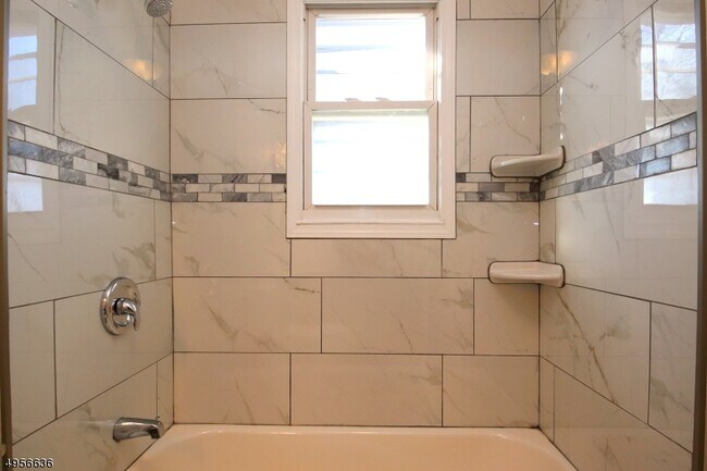Building Photo - 515 Andria Ave