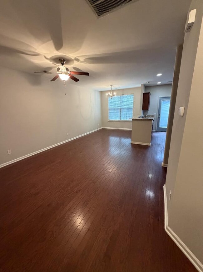 Building Photo - 827 Bibury Ct