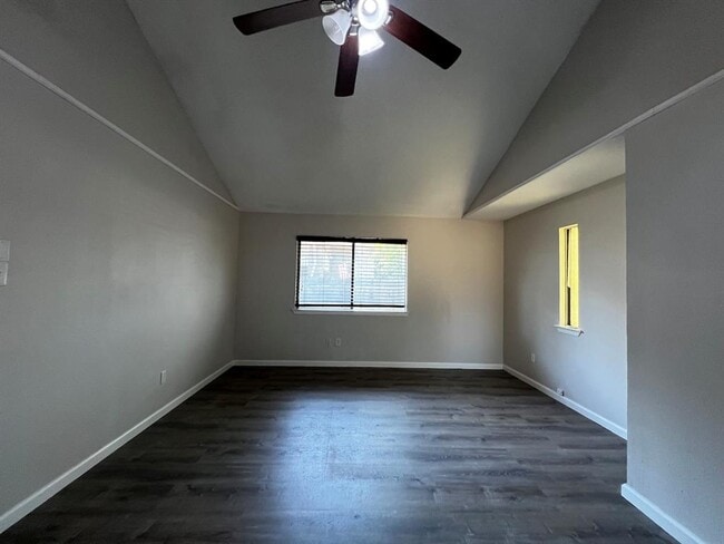 Building Photo - 7506 Chelsea Moor
