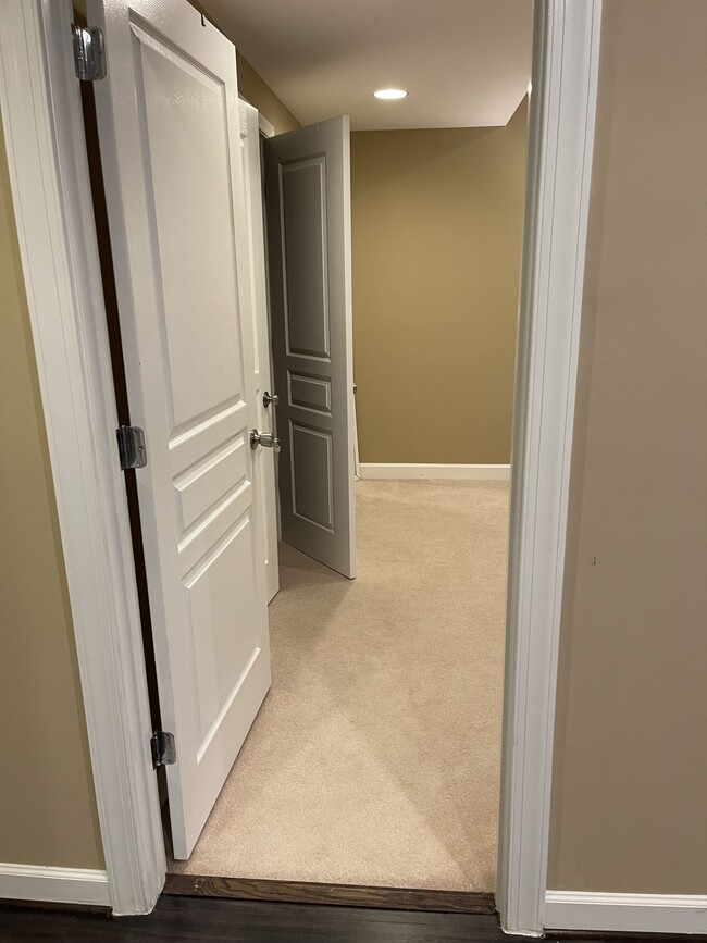 Building Photo - 25339 Kinsale Pl
