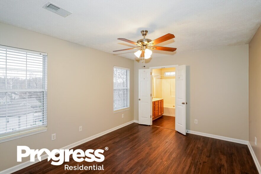 Building Photo - 5132 Pebble Creek Dr