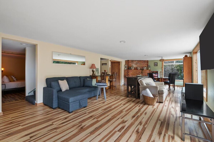 Building Photo - 11582 Washougal River Rd