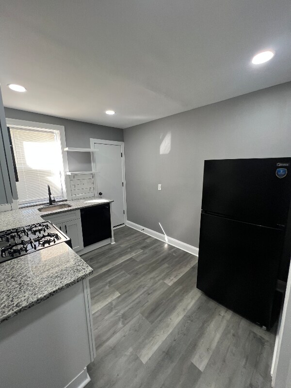 Building Photo - 510 McClellan St