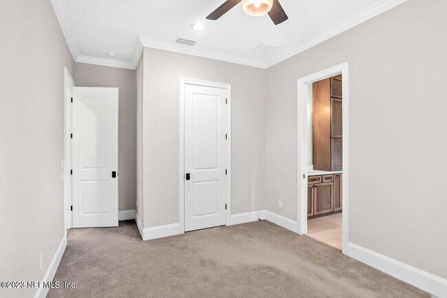 Building Photo - 168 Hickory Hill Dr