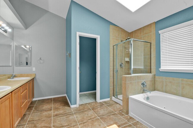 Building Photo - Beautiful home with 4 bedrooms, 2 1/2 bathrooms, 3-car garage in cul-de-sac available for $2,350